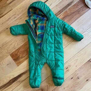 Patagonia Baby Reversible Puffball bunting